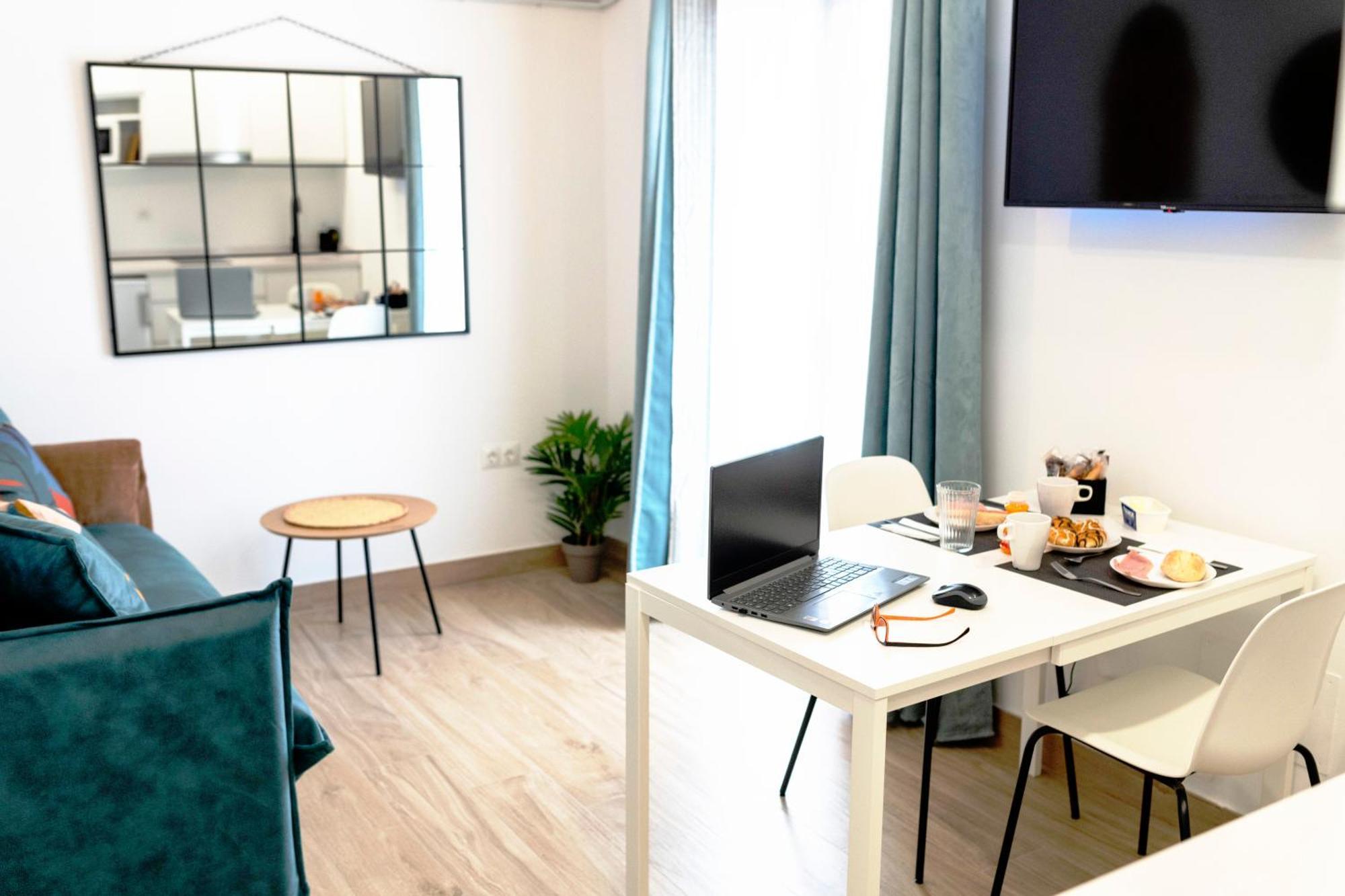 Estudio Colon * Ayamonte